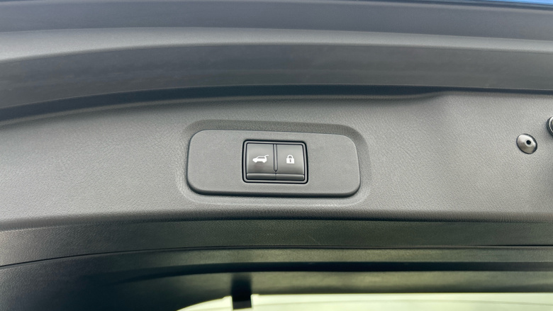 Nissan Qashqai 1.3 DiG-T MH 158 Tekna 5dr Xtronic Petrol Hatchback